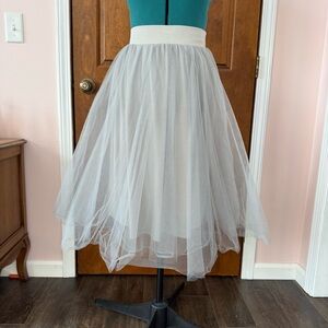 Windsor Grey Tulle Midi Skirt Small